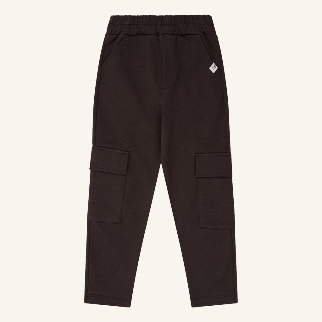 Pantalon chino marron foncé avec poches