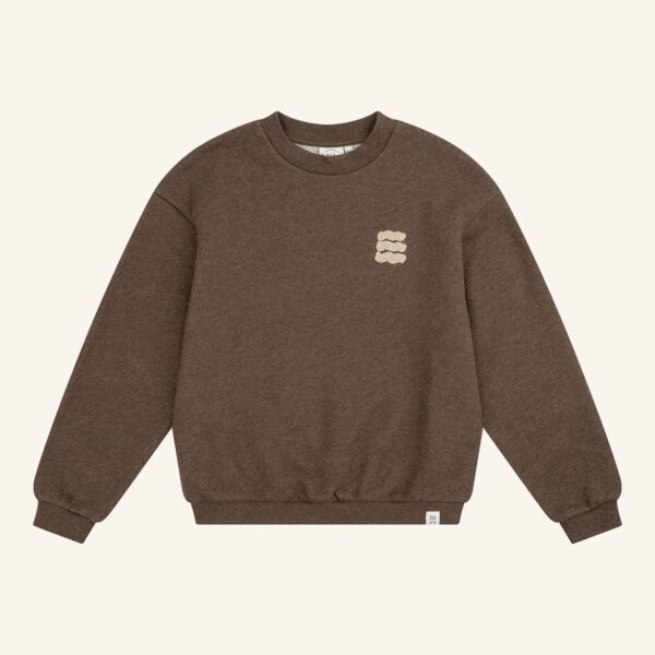 Oversized sweater waves brown