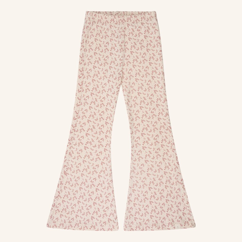 Be flared rose leaves