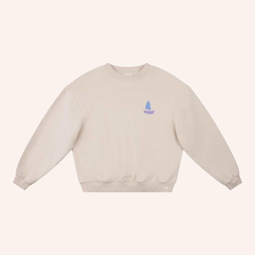 Oversized sweater small boat