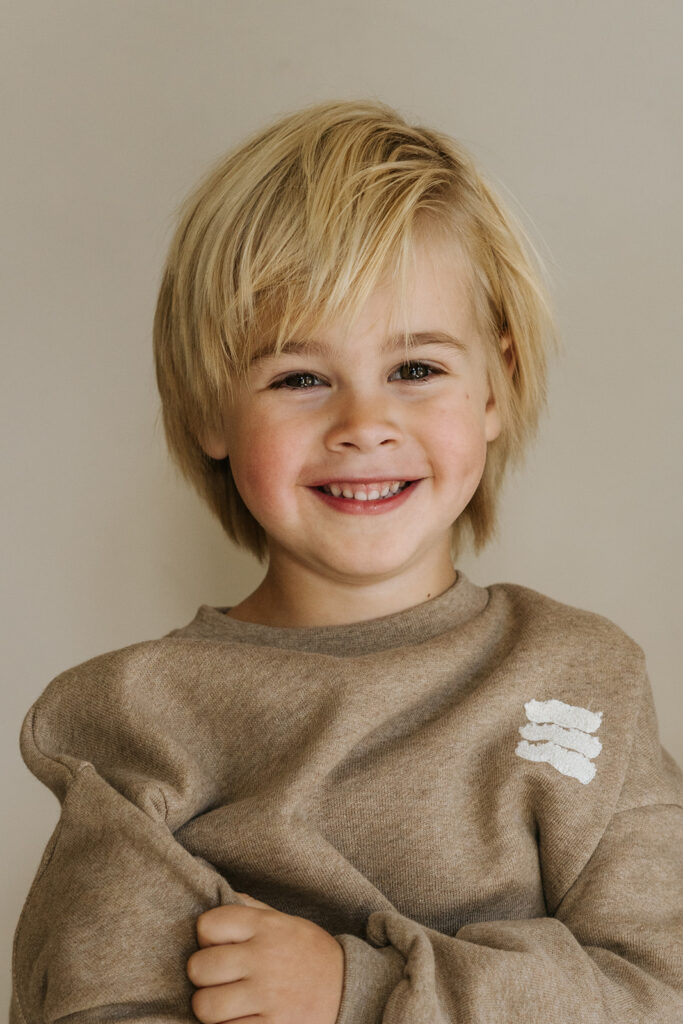 Oversized sweater waves light brown