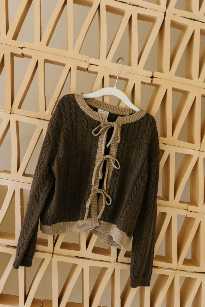 Mikki Bow-Jacke, gestrickt, braun