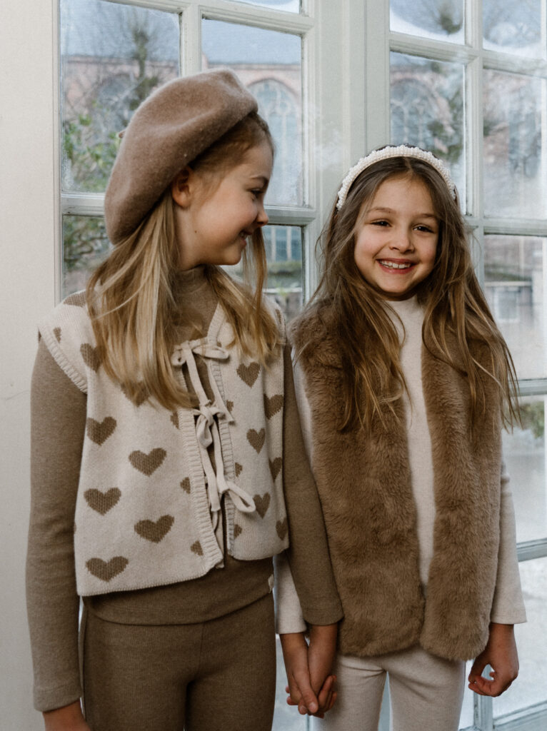 Mikki gillet brown hearts