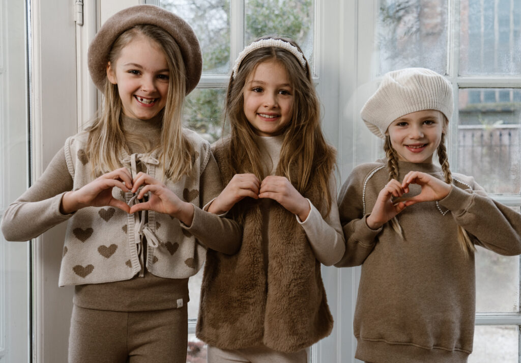 Mikki gillet brown hearts