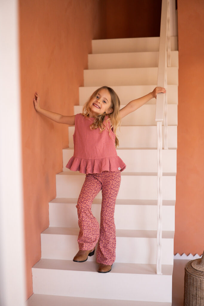 Be flared leopard flower berry