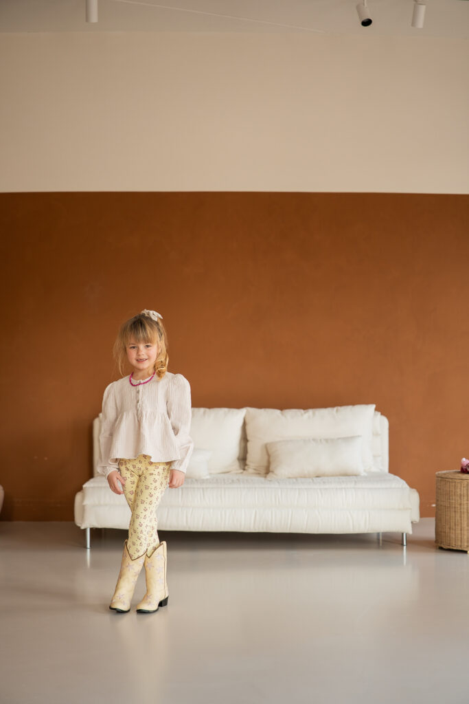 Legging yellow flower