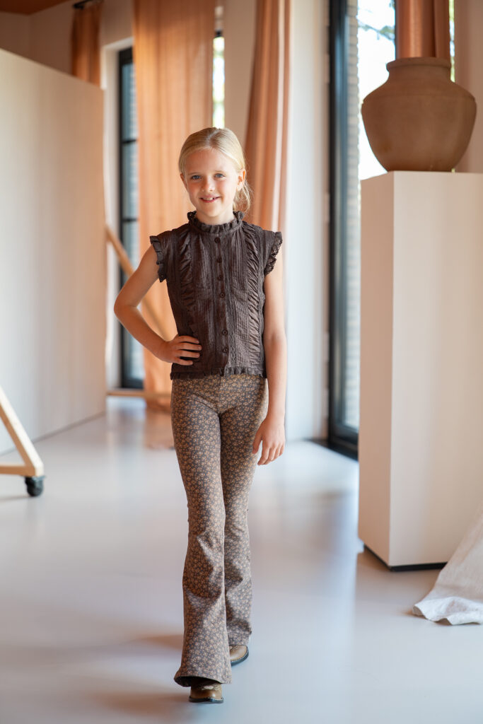 Kaat lace blouse chocolate brown NOOS