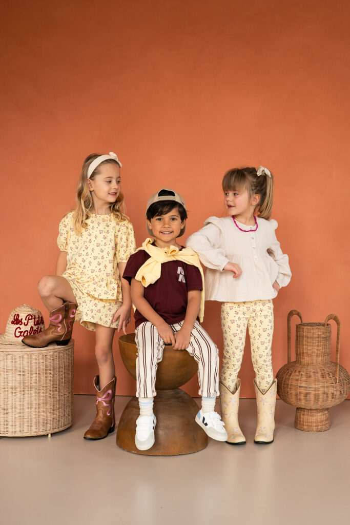 Rose top yellow flower