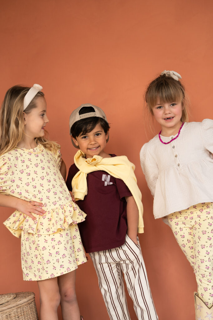 Yibbi short yellow flower