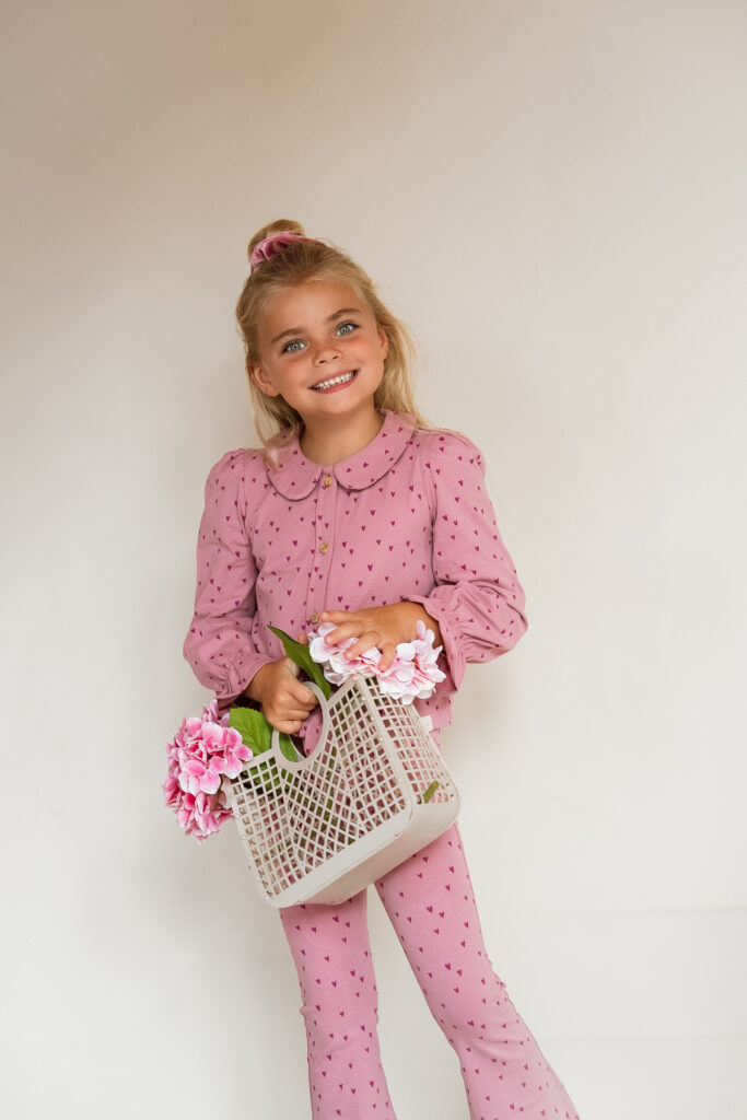 Faye blouse berry hearts